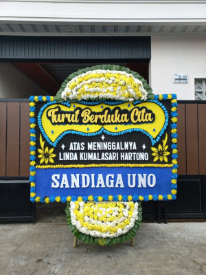 Papan Bunga Duka di Gane Barat Utara