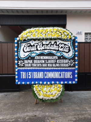 Papan Bunga Duka di Gane Barat Utara
